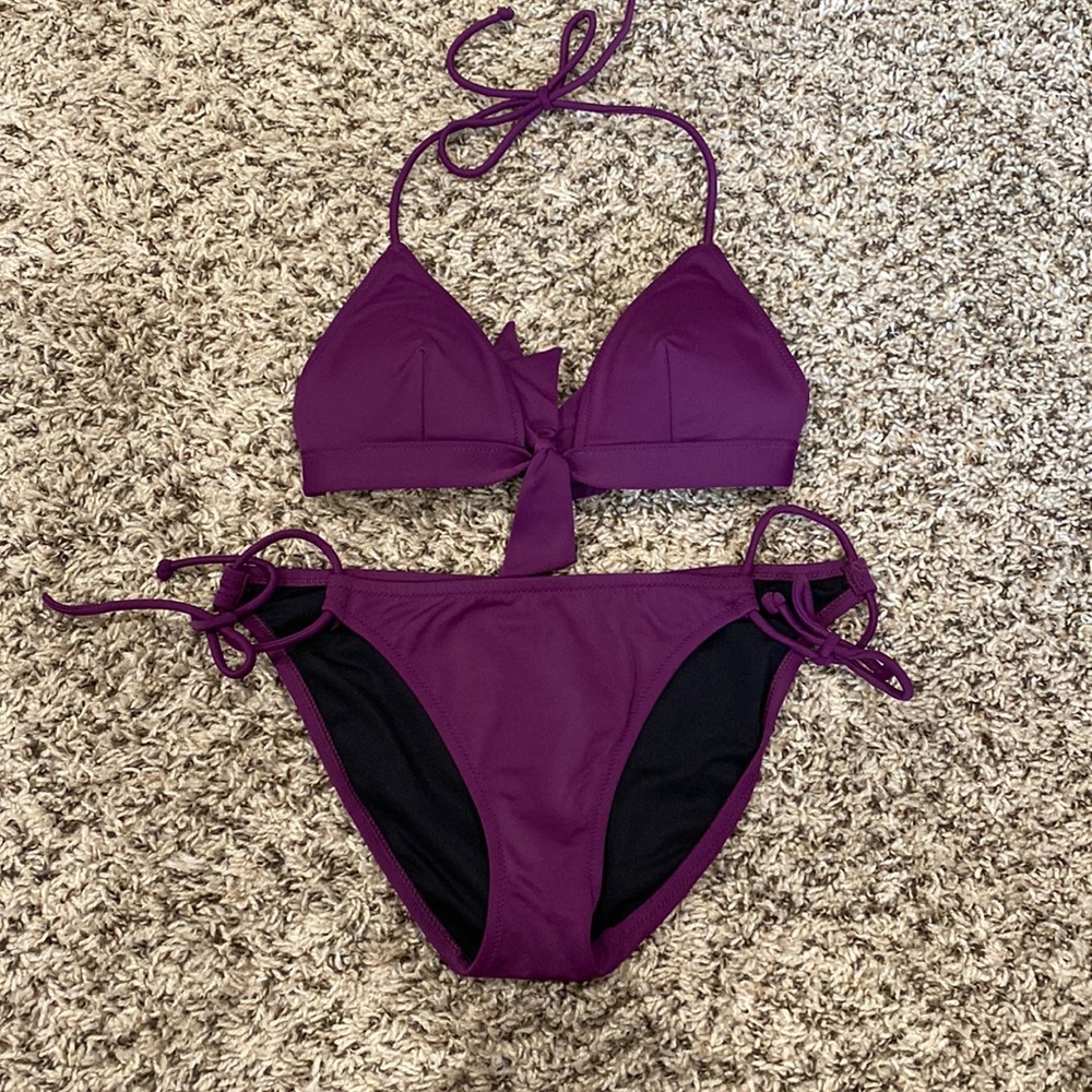 Victoria’s Secret plum color bikini
